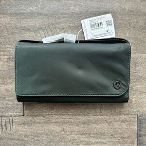 Lululemon Wallet Clutch Crossbody